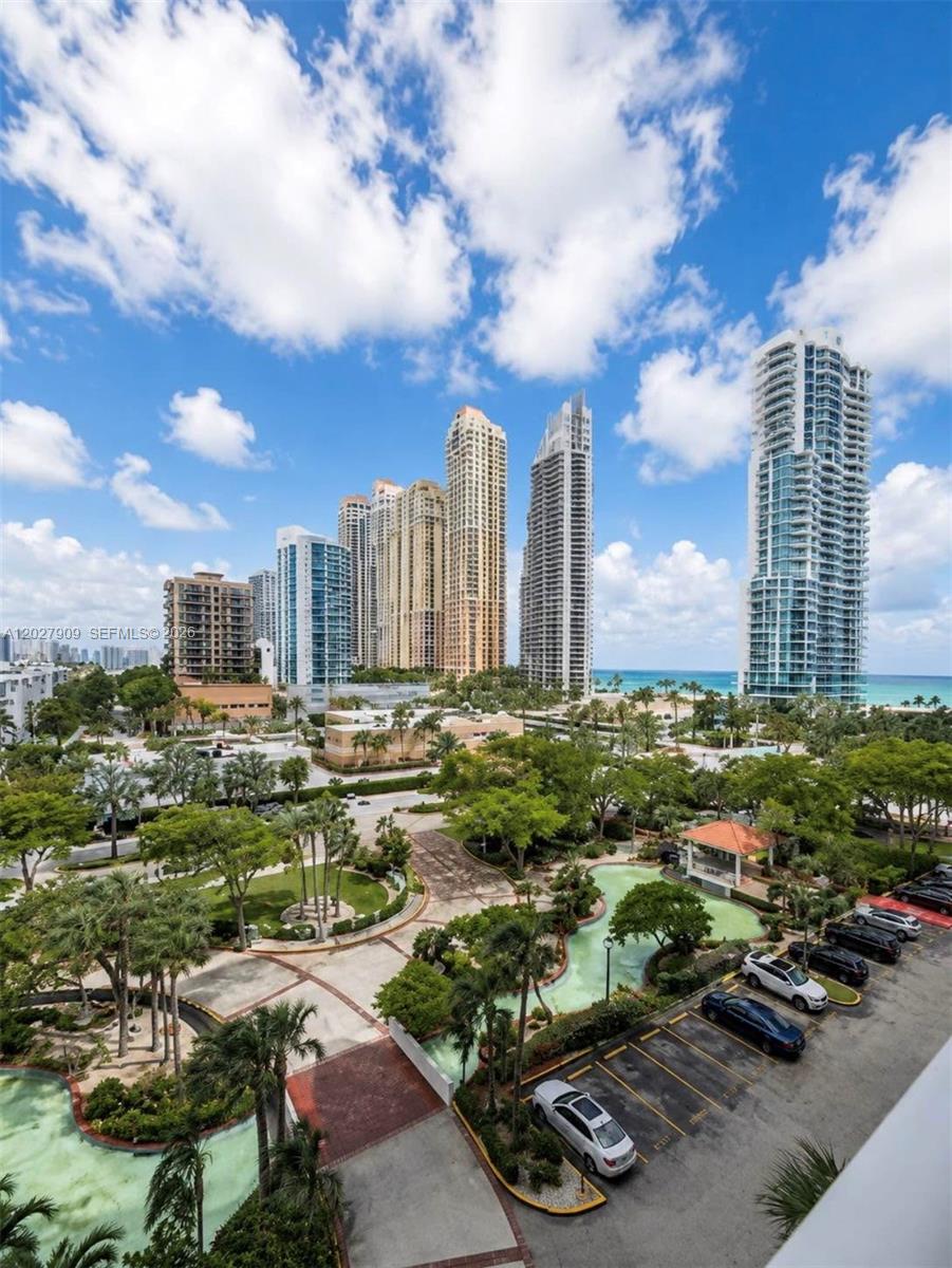 See details 716 1 / 2 1061 sq. ft. $ 2026-05-30 0 Photo