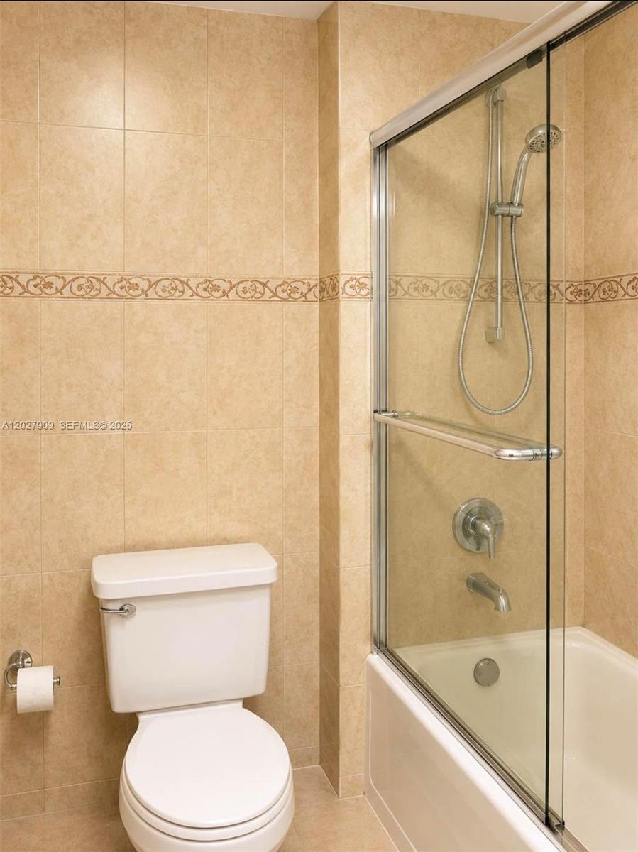 See details 716 1 / 2 1061 sq. ft. $ 2026-05-30 0 Photo