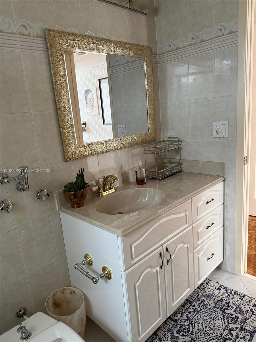 Photo of 2500 Parkview Dr  #1712, Hallandale Beach, Florida, 33009 - 
