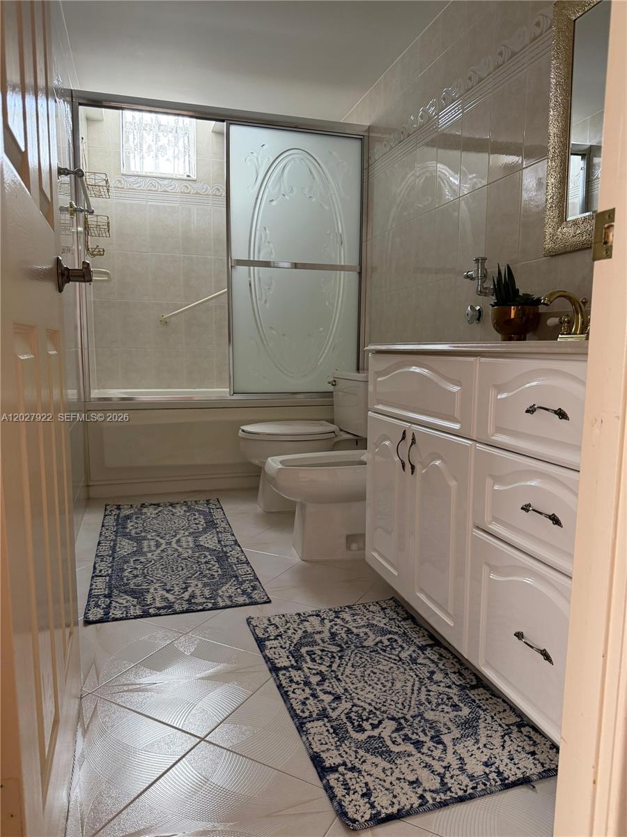 Photo of 2500 Parkview Dr  #1712, Hallandale Beach, Florida, 33009 - 
