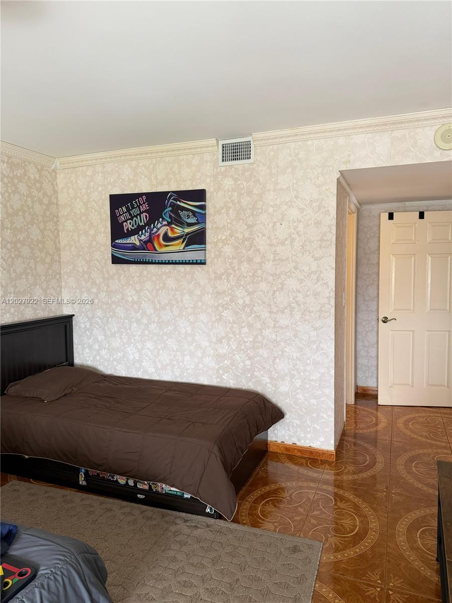 Photo of 2500 Parkview Dr  #1712, Hallandale Beach, Florida, 33009 - 