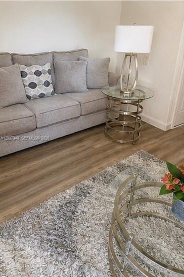 Ver detalles 634 2 / 2 1140 sq. ft. $ 2026-05-30 0 foto