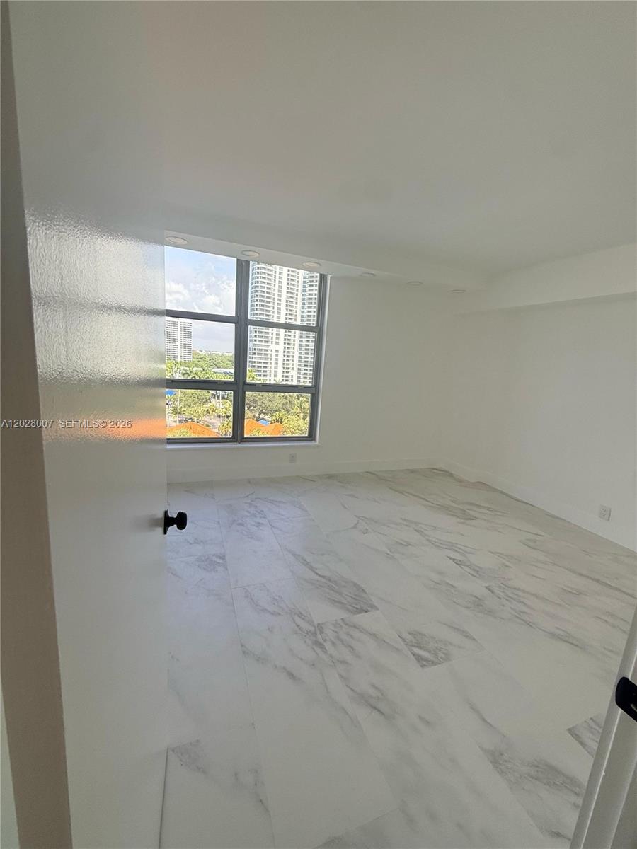 Photo of 19101 36th Ct  #1005, Aventura, Florida, 33180 - 