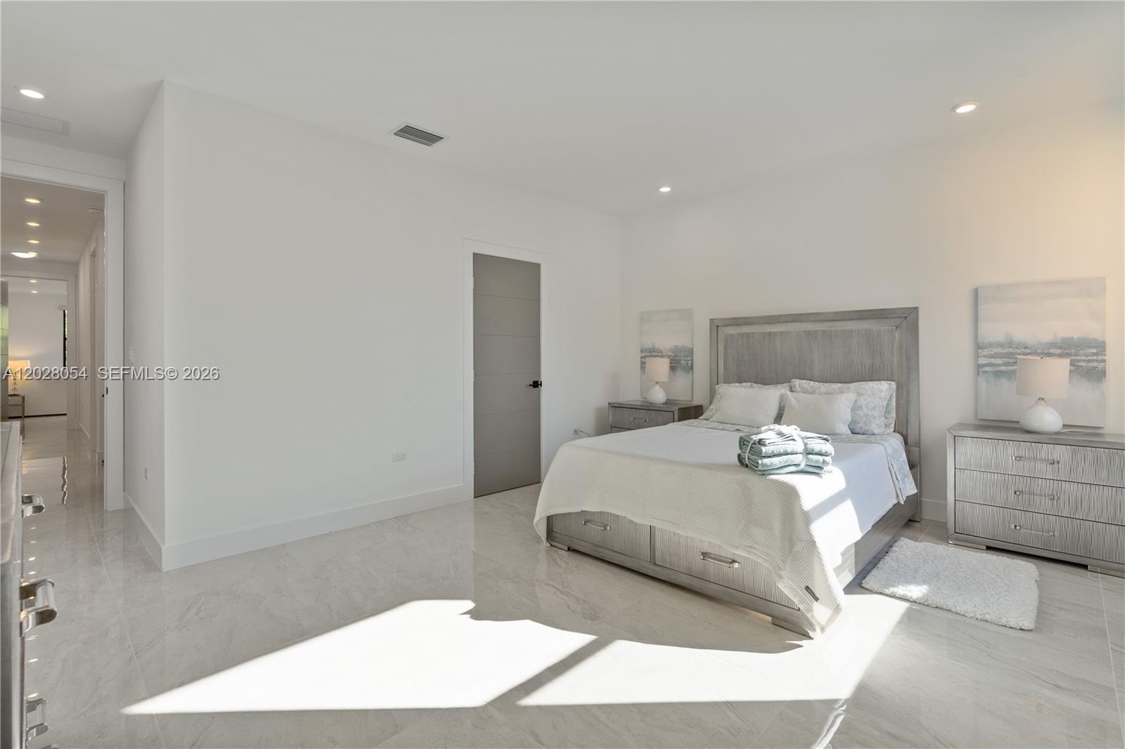 See details / 5000 sq. ft. $ 2026-05-30 0 Photo