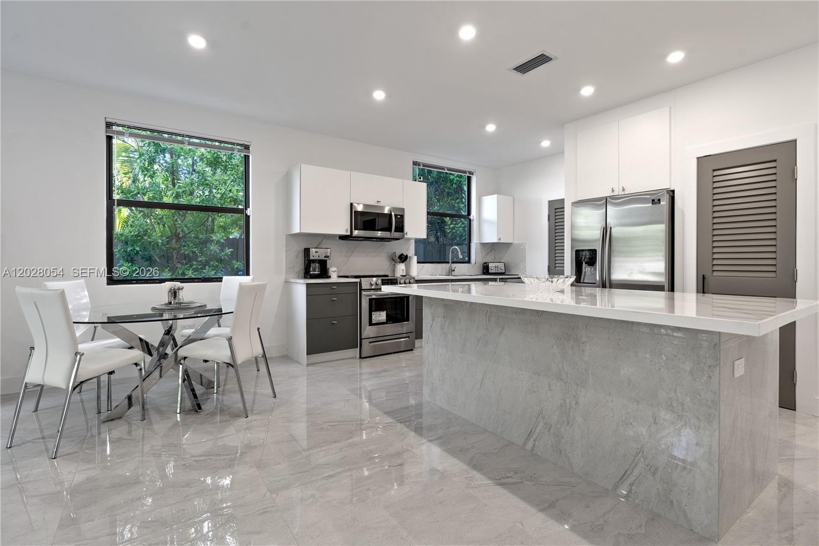 See details / 5000 sq. ft. $ 2026-05-30 0 Photo