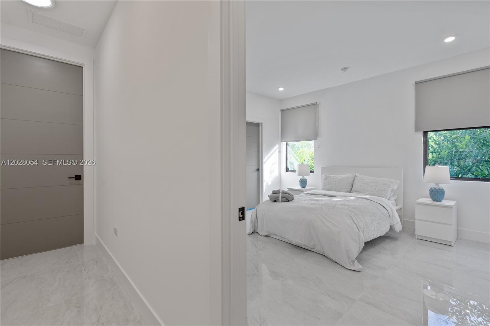 See details / 5000 sq. ft. $ 2026-05-30 0 Photo