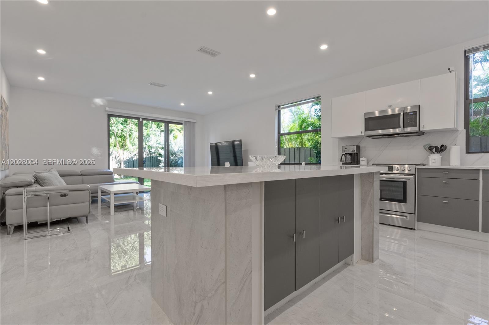 See details / 5000 sq. ft. $ 2026-05-30 0 Photo