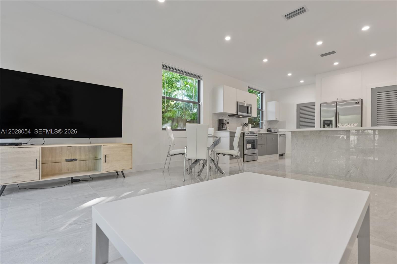See details / 5000 sq. ft. $ 2026-05-30 0 Photo