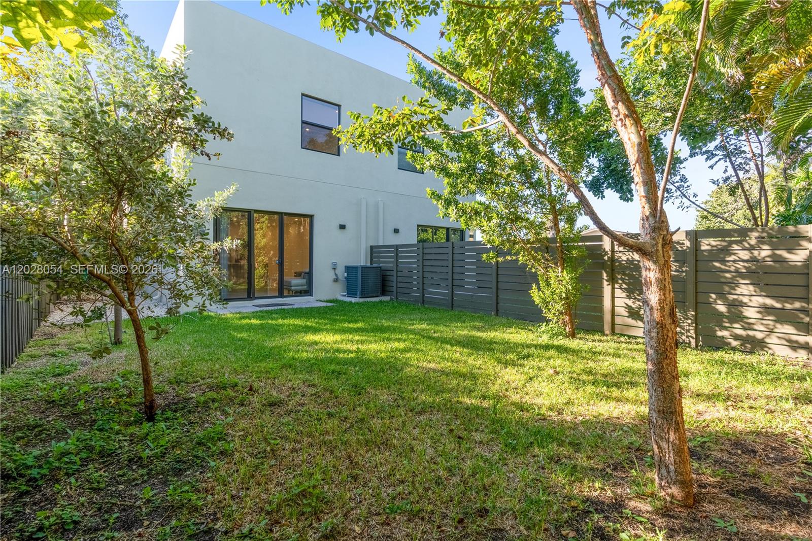 See details / 5000 sq. ft. $ 2026-05-30 0 Photo