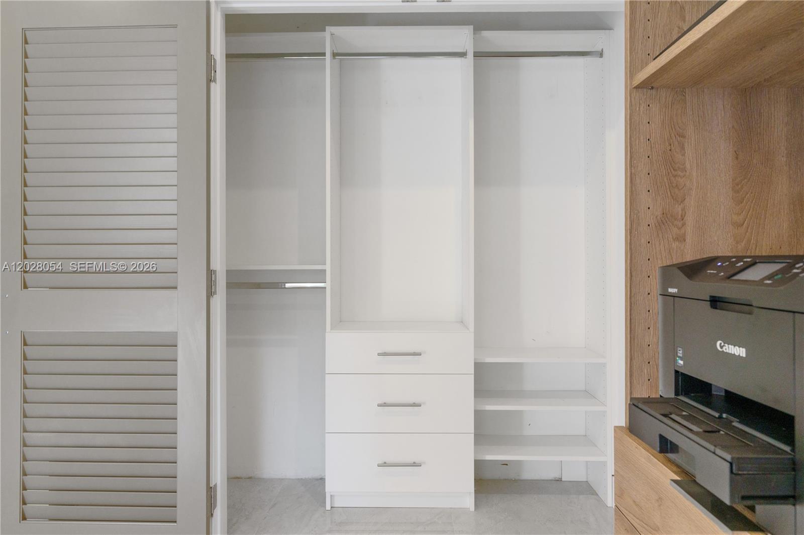 See details / 5000 sq. ft. $ 2026-05-30 0 Photo