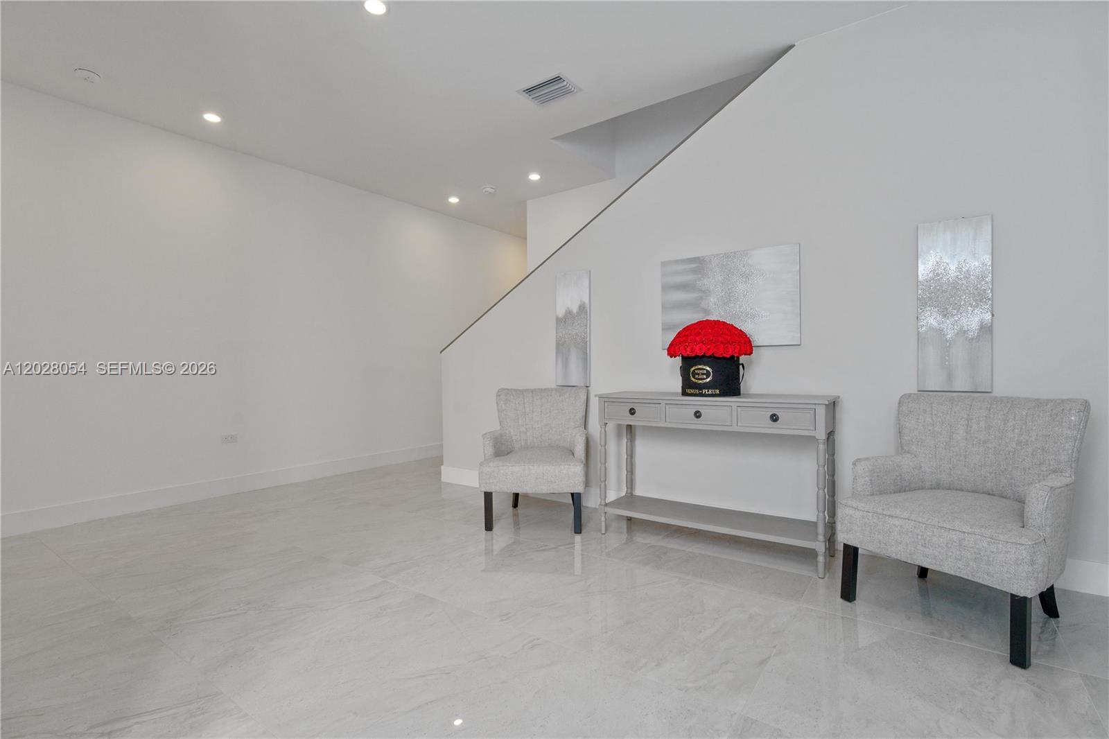 See details / 5000 sq. ft. $ 2026-05-30 0 Photo