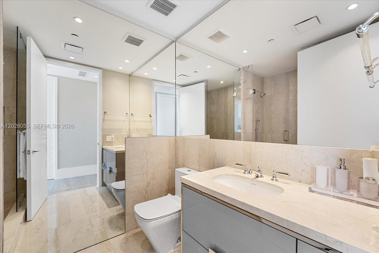 Ver detalles 3101 3 / 5 2688 sq. ft. $ 2026-05-30 0 foto