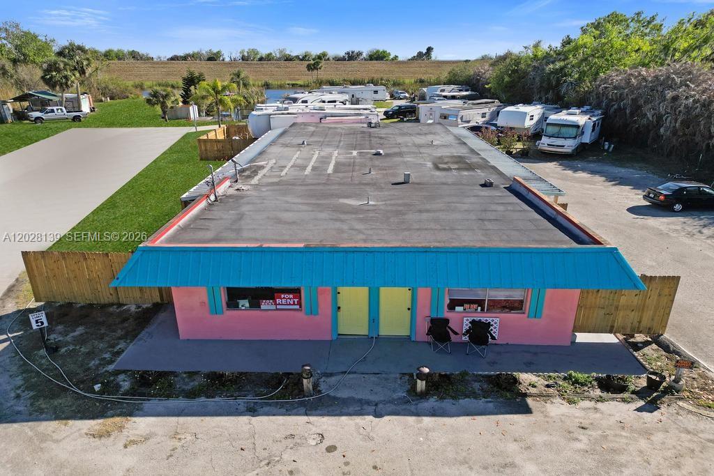10  /   sq. ft. $ 2026-05-31 0 foto