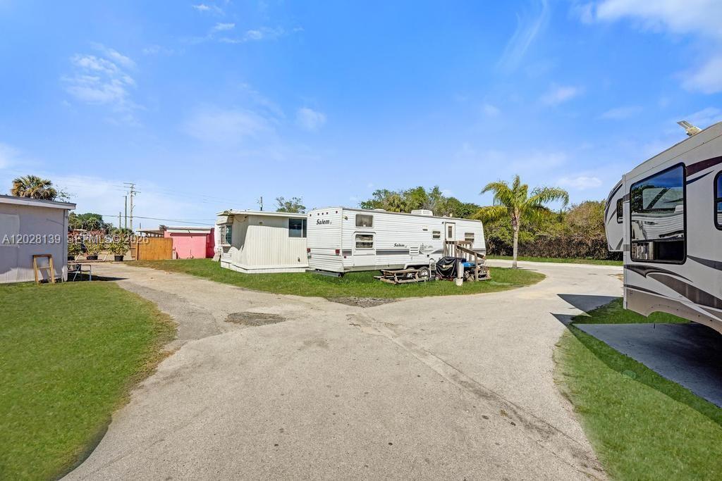 10  /   sq. ft. $ 2026-05-31 0 foto