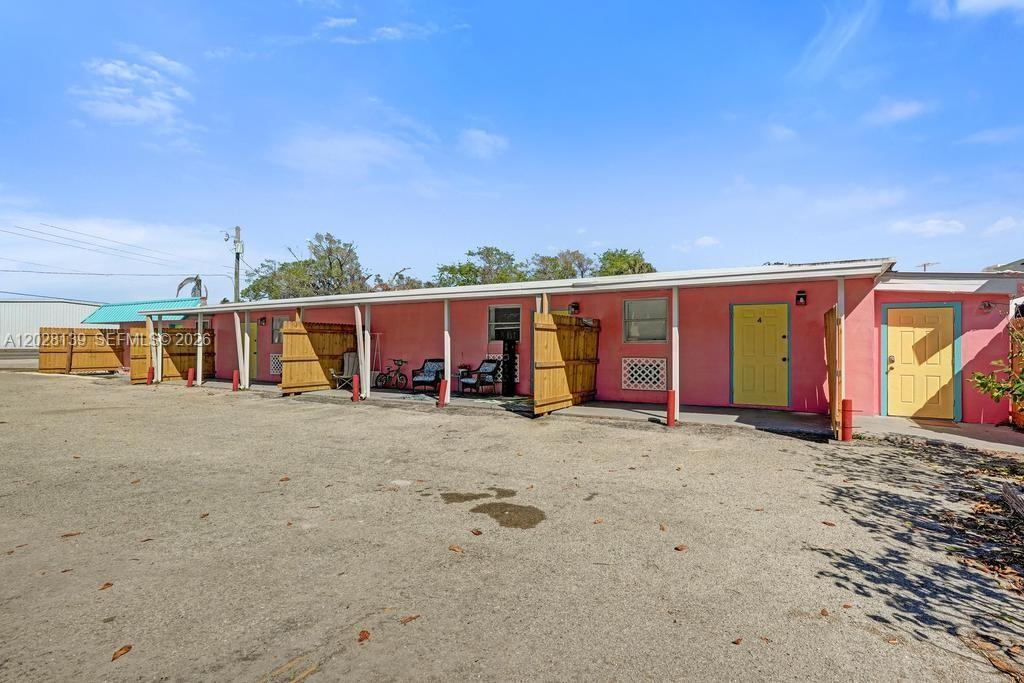 10  /   sq. ft. $ 2026-05-31 0 foto