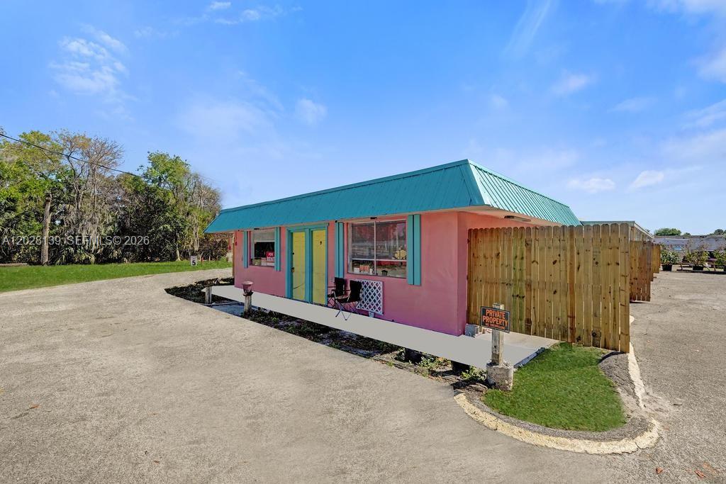 10  /   sq. ft. $ 2026-05-31 0 foto