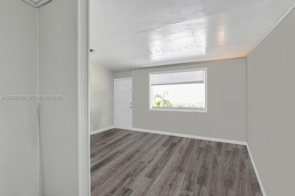 10  /   sq. ft. $ 2026-05-31 0 foto