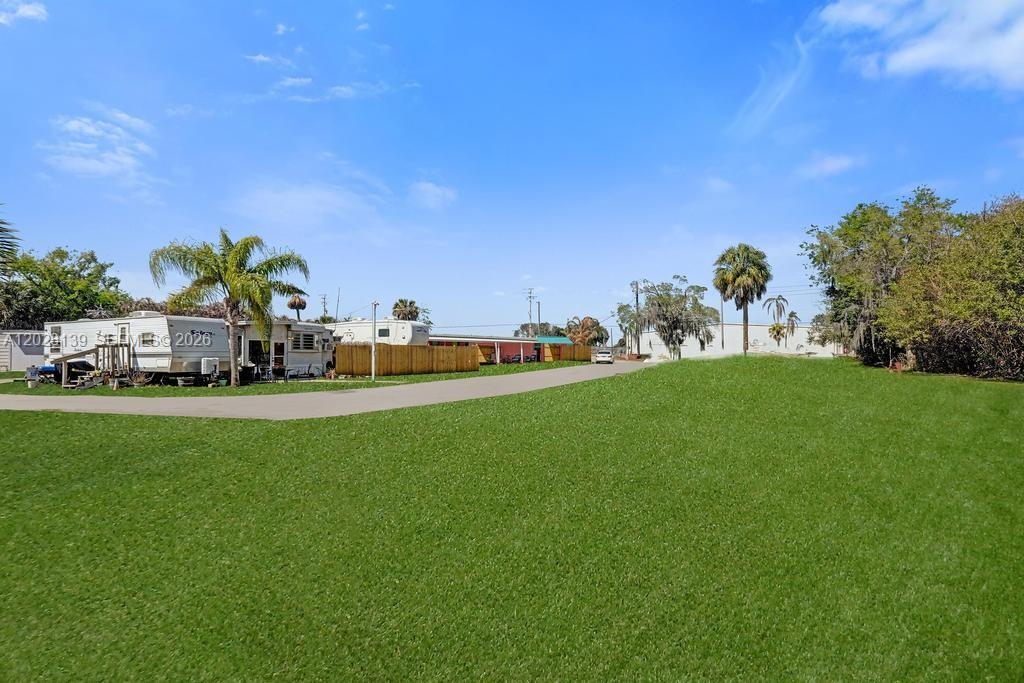 10  /   sq. ft. $ 2026-05-31 0 foto