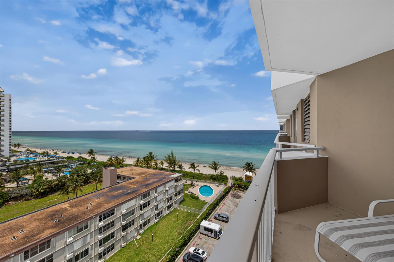 Ver detalles 10b 1 / 870 sq. ft. $ 2026-07-07 0 foto