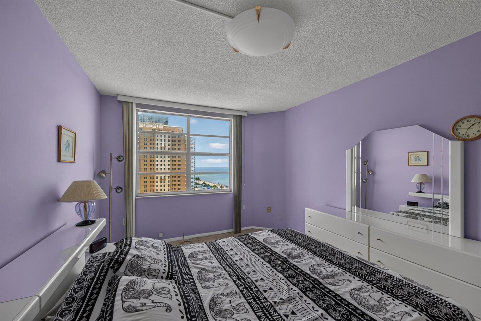 Ver detalles 10b 1 / 870 sq. ft. $ 2026-07-07 0 foto