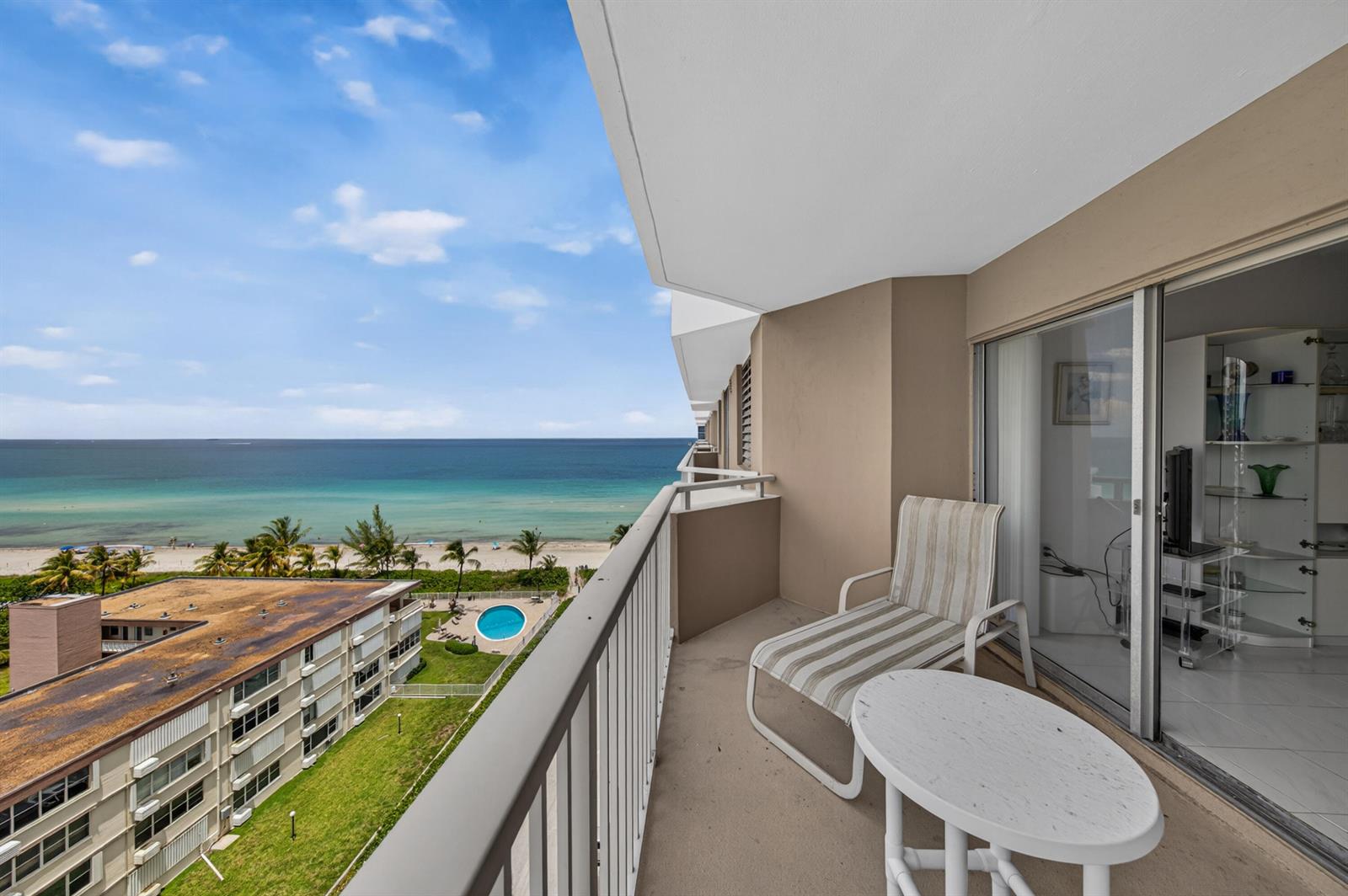 Ver detalles 10b 1 / 870 sq. ft. $ 2026-07-07 0 foto