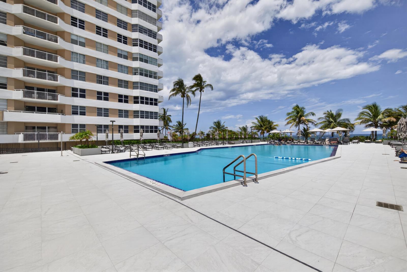 Ver detalles 10b 1 / 870 sq. ft. $ 2026-07-07 0 foto
