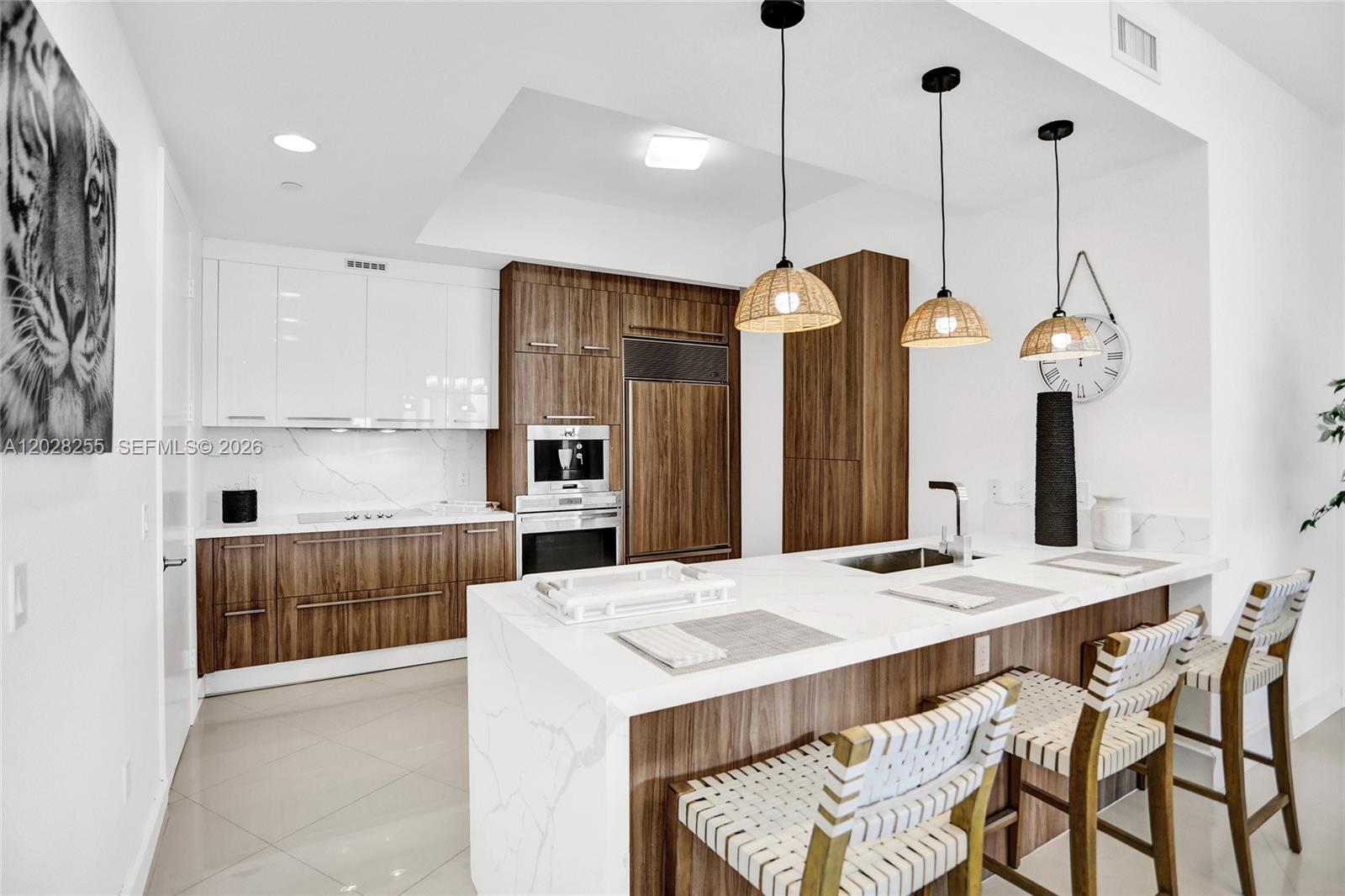 See details 2807 3 / 3 2106 sq. ft. $ 2026-05-31 0 Photo