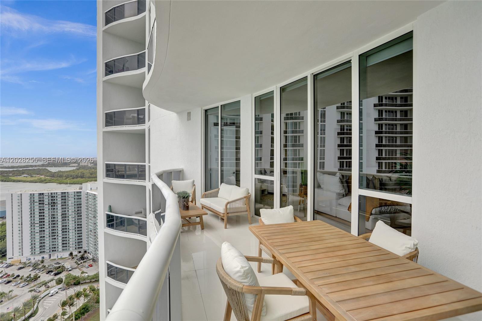 See details 2807 3 / 3 2106 sq. ft. $ 2026-05-31 0 Photo