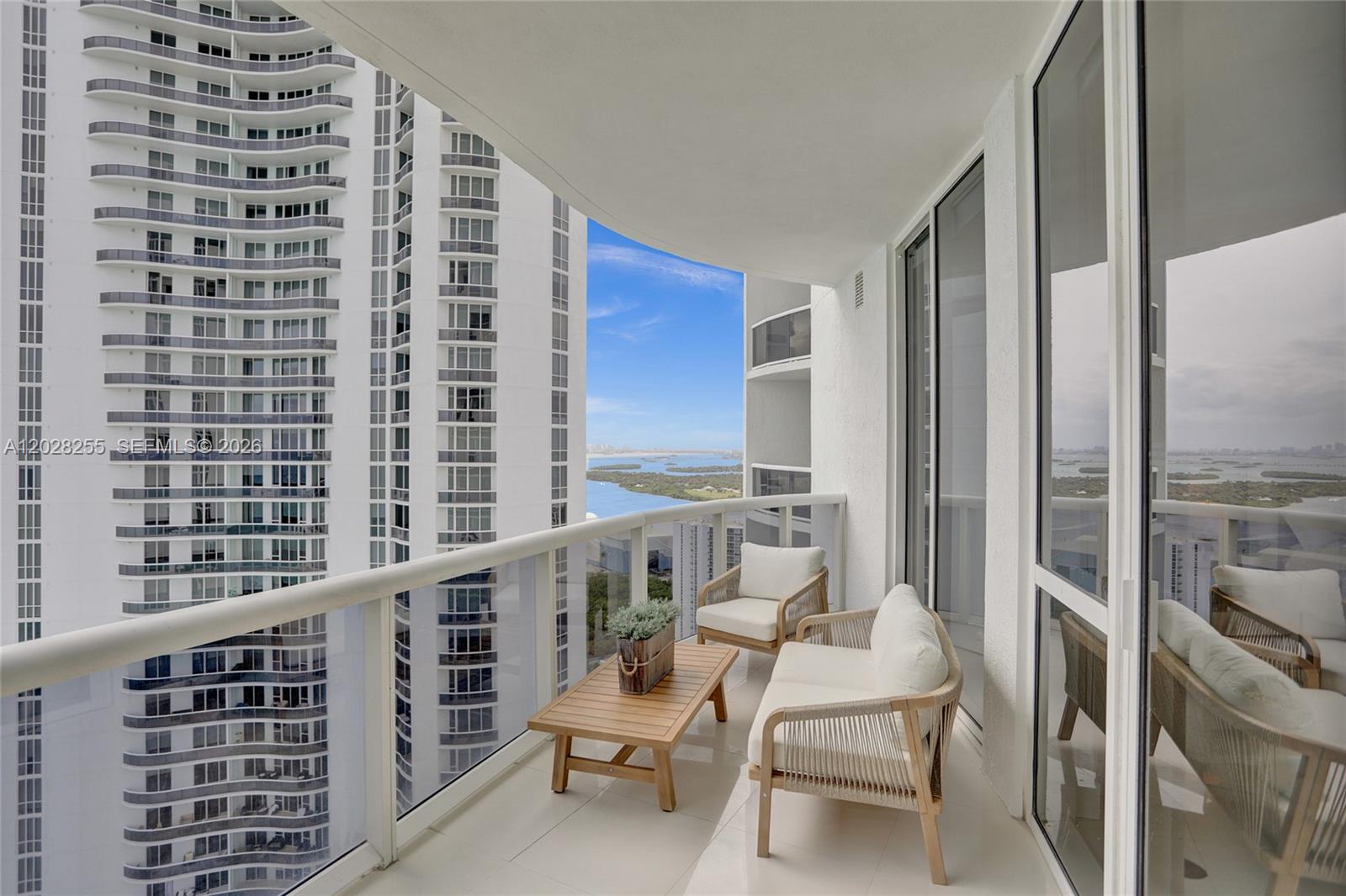 See details 2807 3 / 3 2106 sq. ft. $ 2026-05-31 0 Photo
