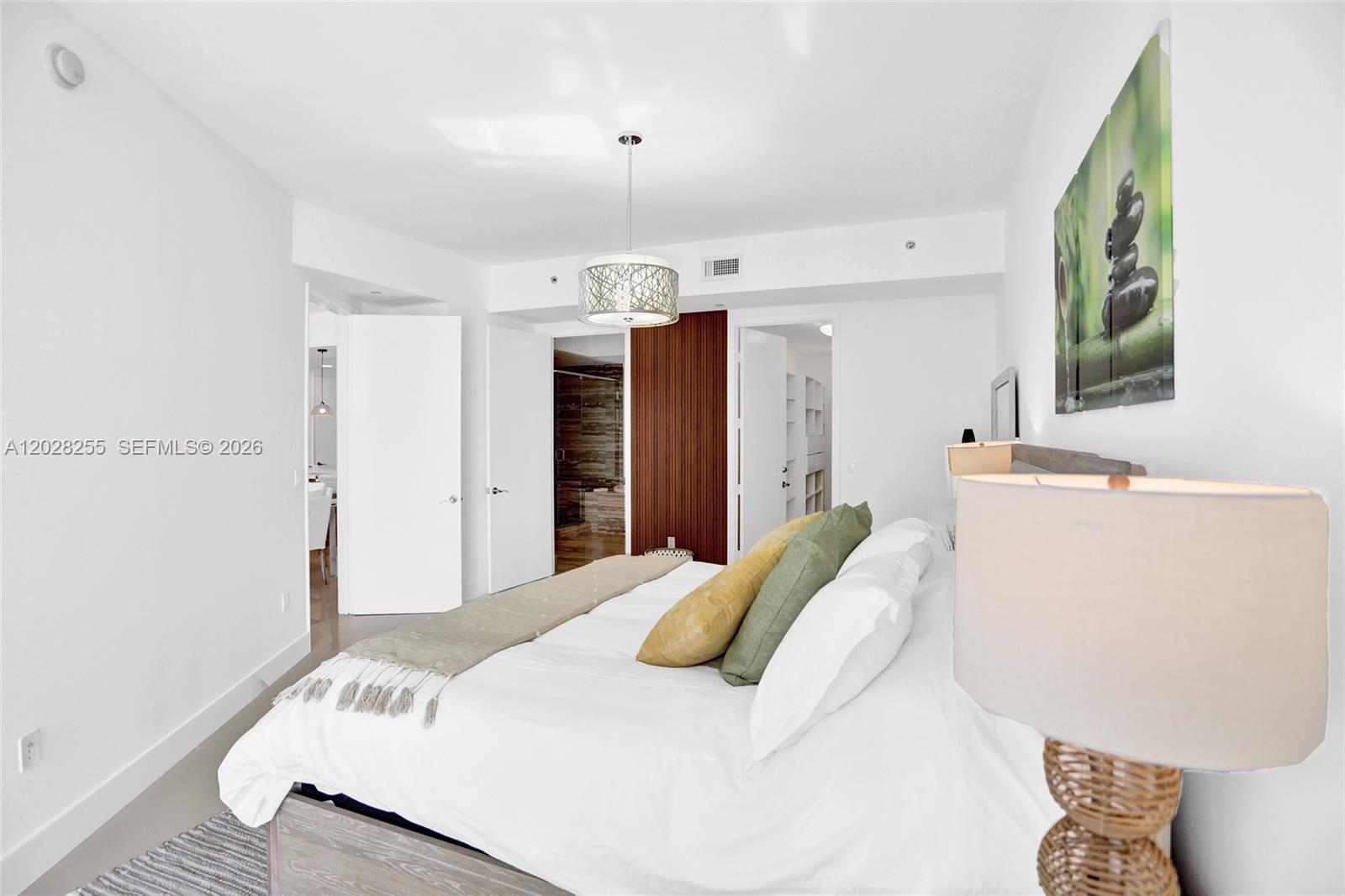 See details 2807 3 / 3 2106 sq. ft. $ 2026-05-31 0 Photo