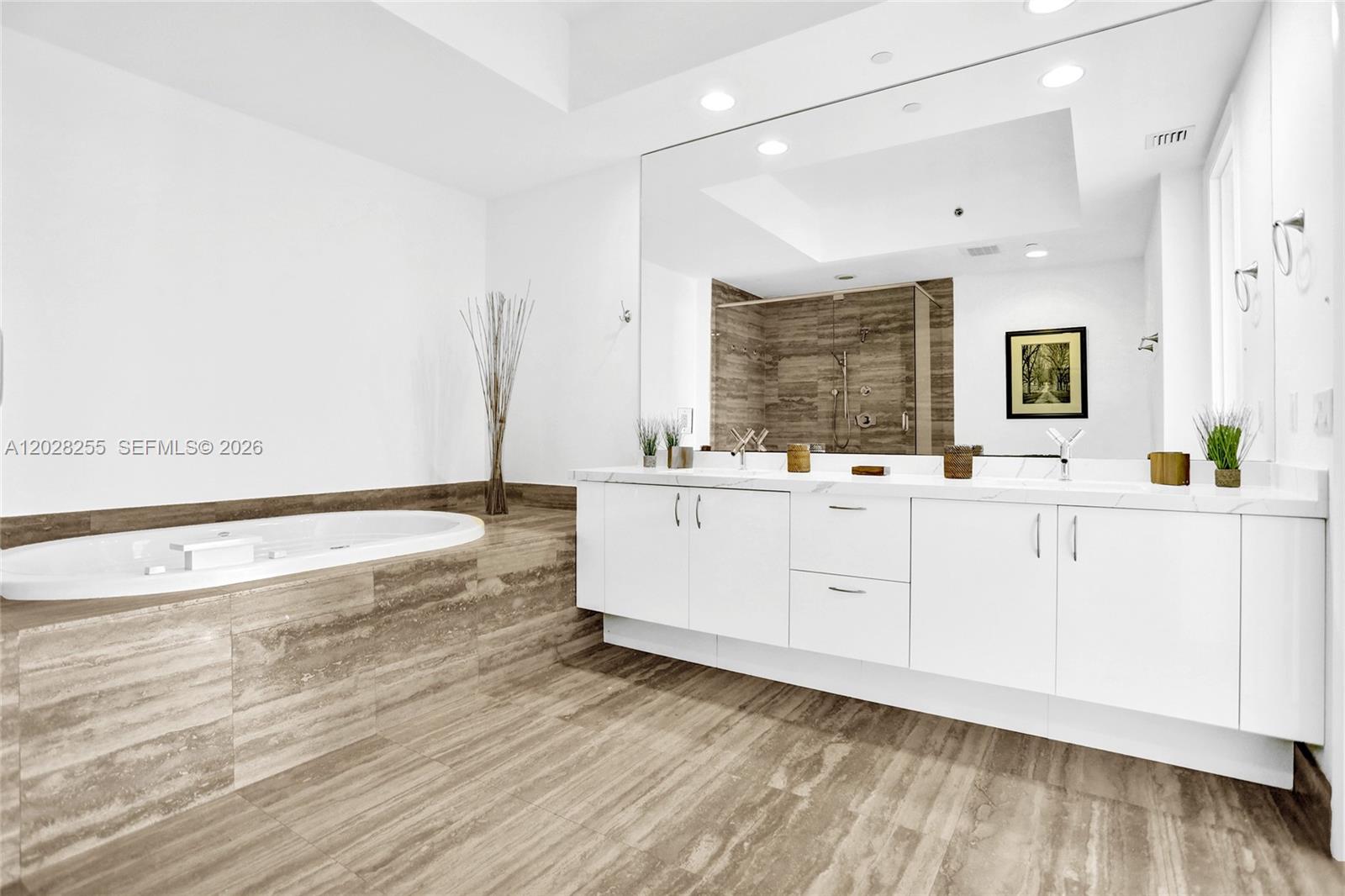 See details 2807 3 / 3 2106 sq. ft. $ 2026-05-31 0 Photo