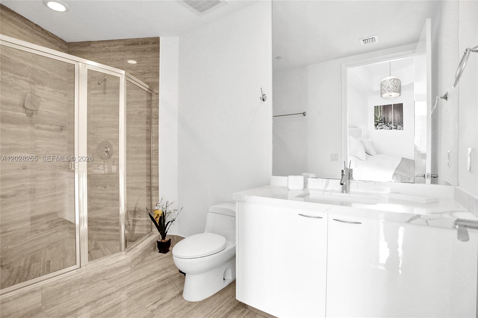 See details 2807 3 / 3 2106 sq. ft. $ 2026-05-31 0 Photo