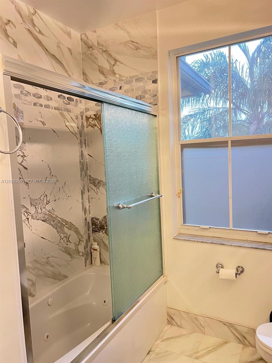 Photo of 1120 Papaya St  (1120), Hollywood, Florida, 33019 - 