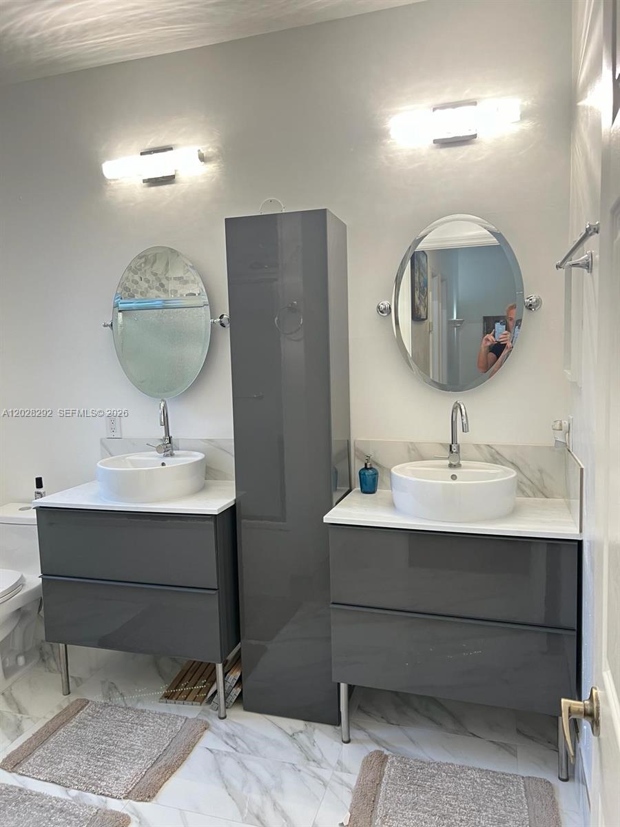Photo of 1120 Papaya St  (1120), Hollywood, Florida, 33019 - 