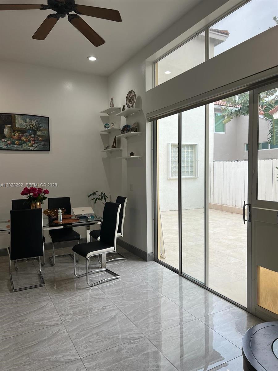 Photo of 1120 Papaya St  (1120), Hollywood, Florida, 33019 - 