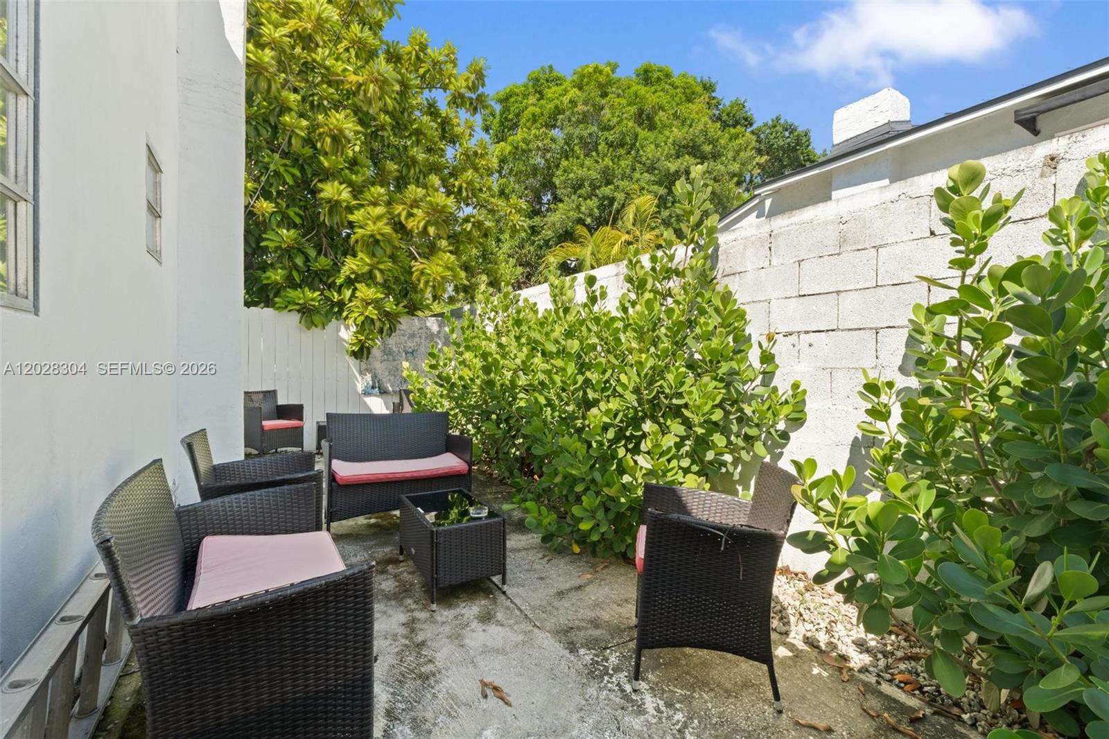 See details / 2211 sq. ft. $ 2026-06-01 0 Photo