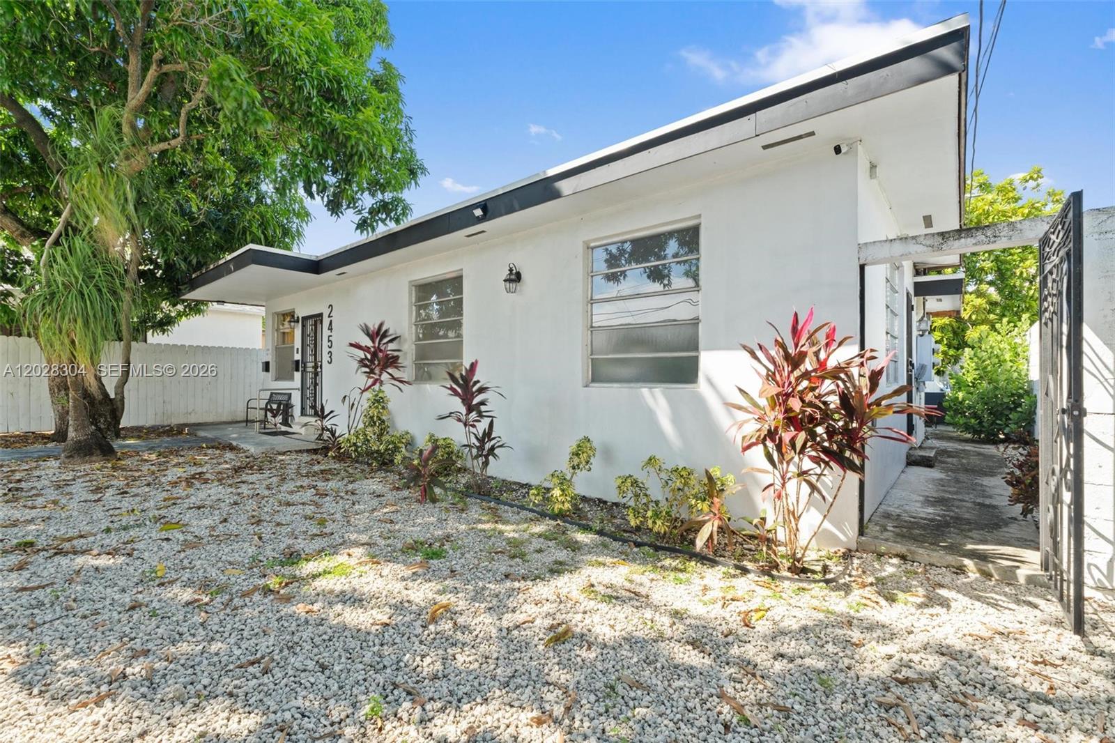 See details / 2211 sq. ft. $ 2026-06-01 0 Photo