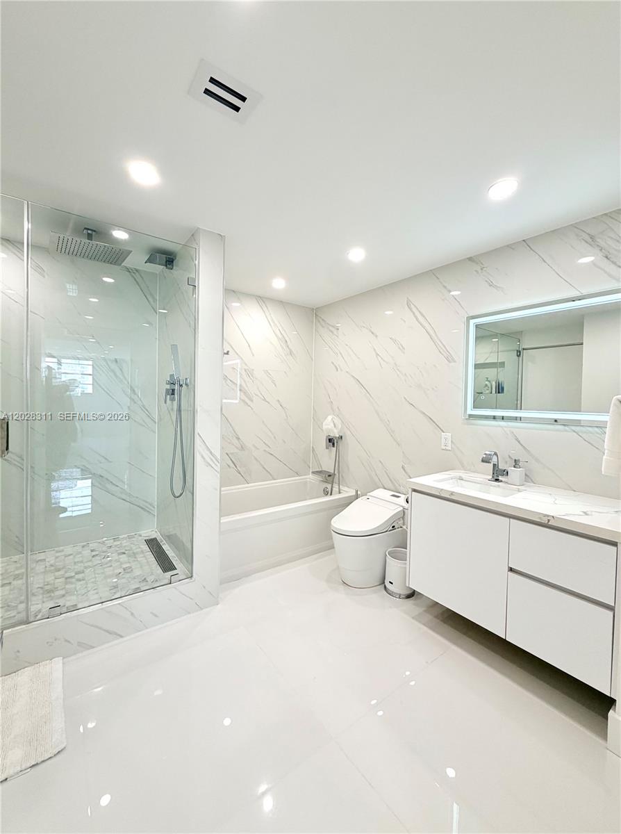 Photo of 19390 Collins Ave #908, Sunny Isles Beach, Florida, 33160 -