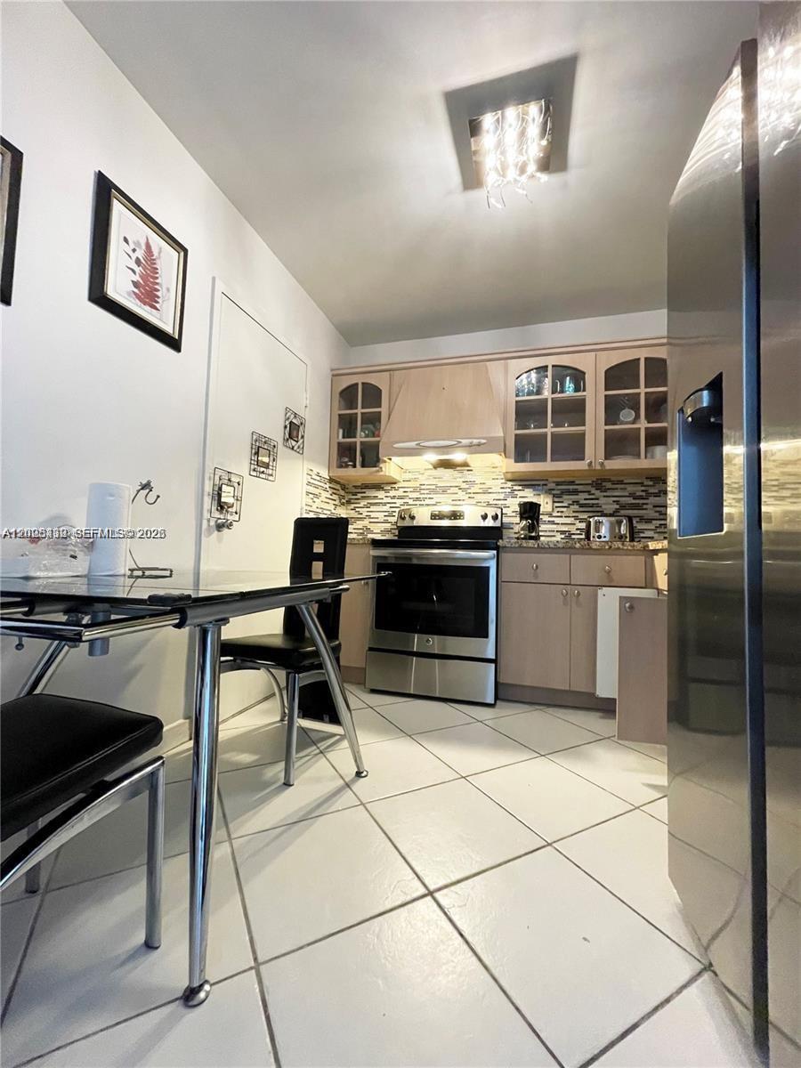 Photo of 3725 Ocean Dr  #1219, Hollywood, Florida, 33019 - 