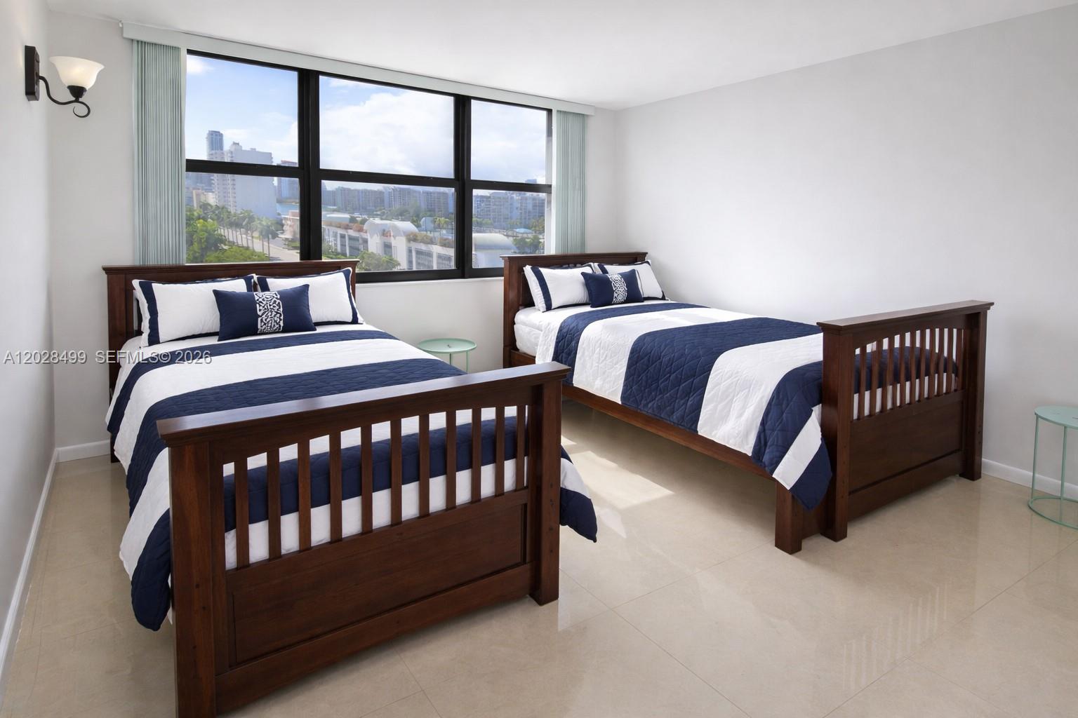 Photo of 2401 Ocean Dr  #707, Hollywood, Florida, 33019 - 