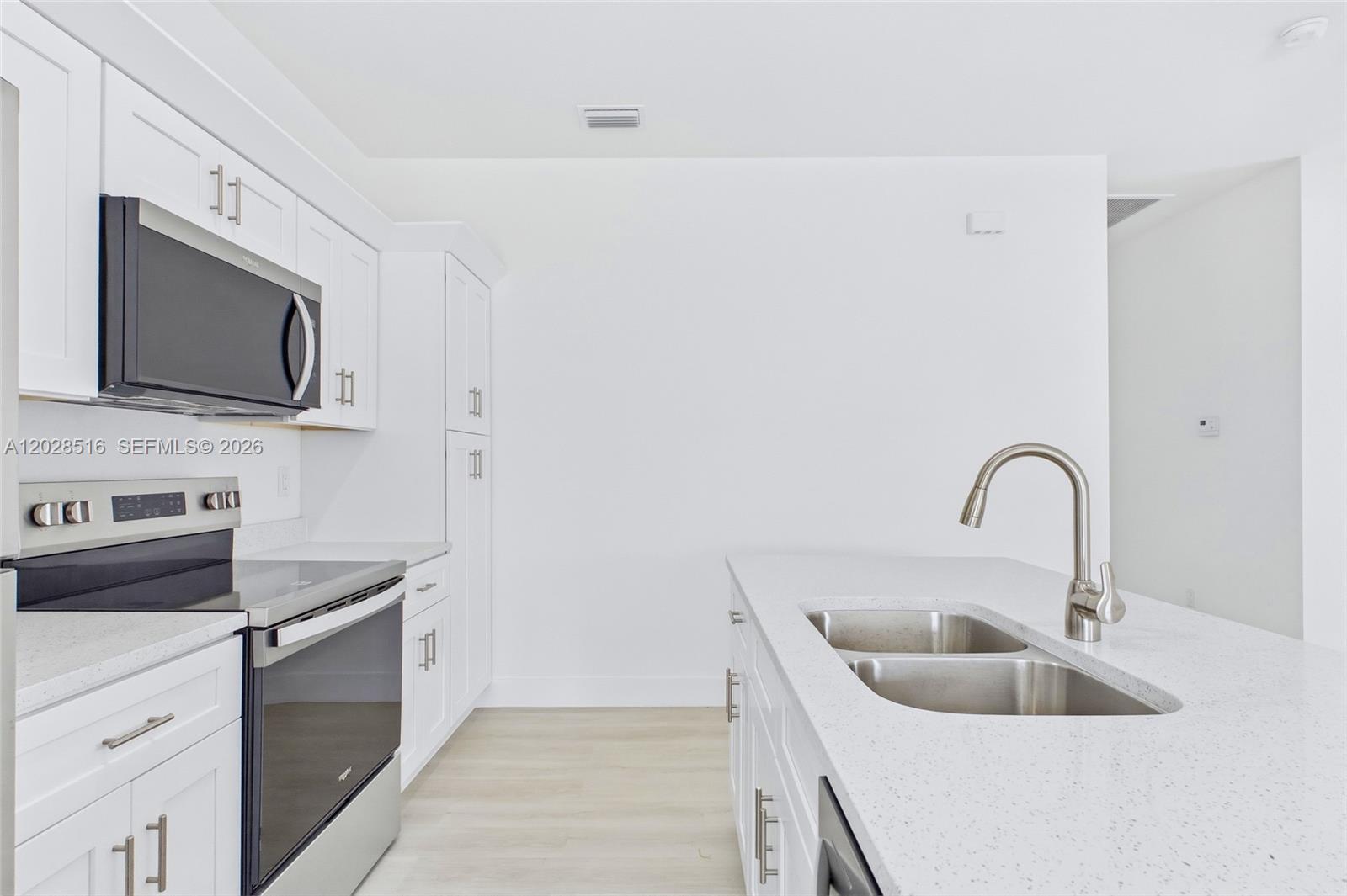   /  2368 sq. ft. $ 2026-06-01 0 foto