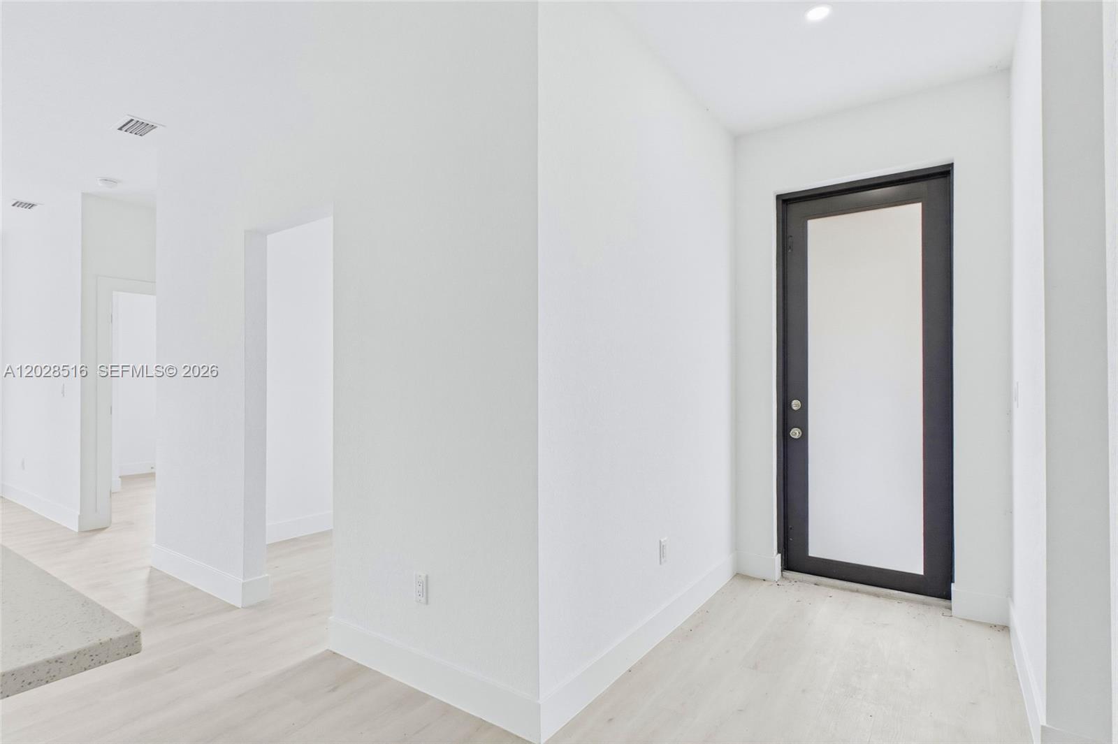   /  2368 sq. ft. $ 2026-06-01 0 foto