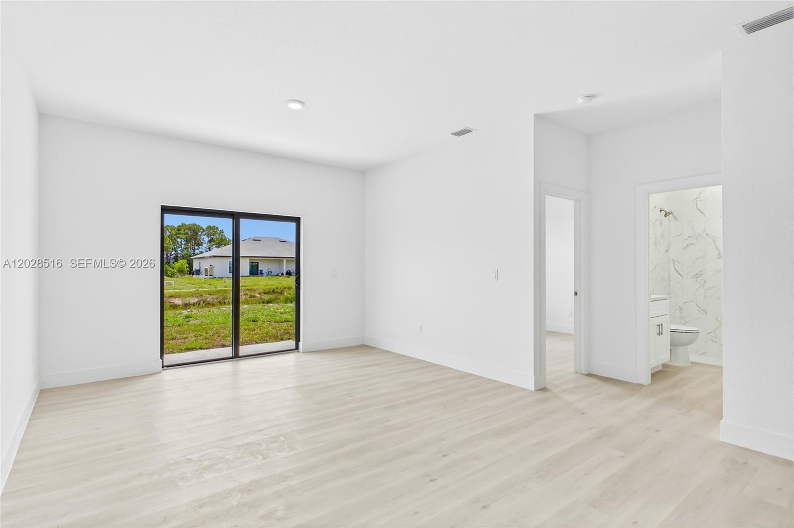   /  2368 sq. ft. $ 2026-06-01 0 foto