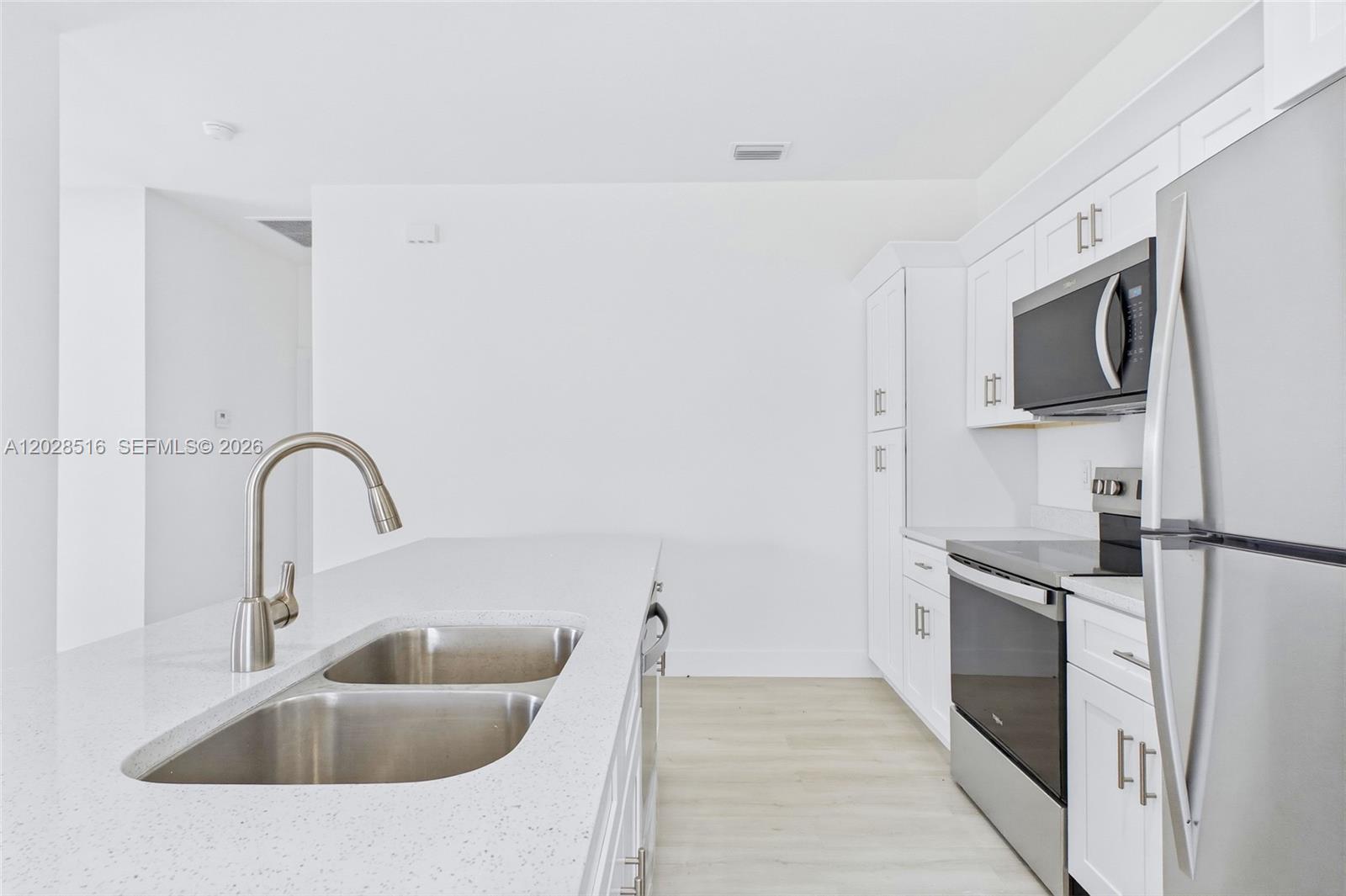   /  2368 sq. ft. $ 2026-06-01 0 foto