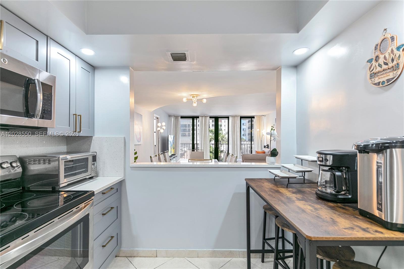 Photo of 2401 Ocean Dr #404, Hollywood, Florida, 33019 -
