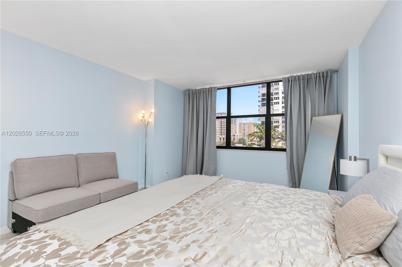 Photo of 2401 Ocean Dr #404, Hollywood, Florida, 33019 -