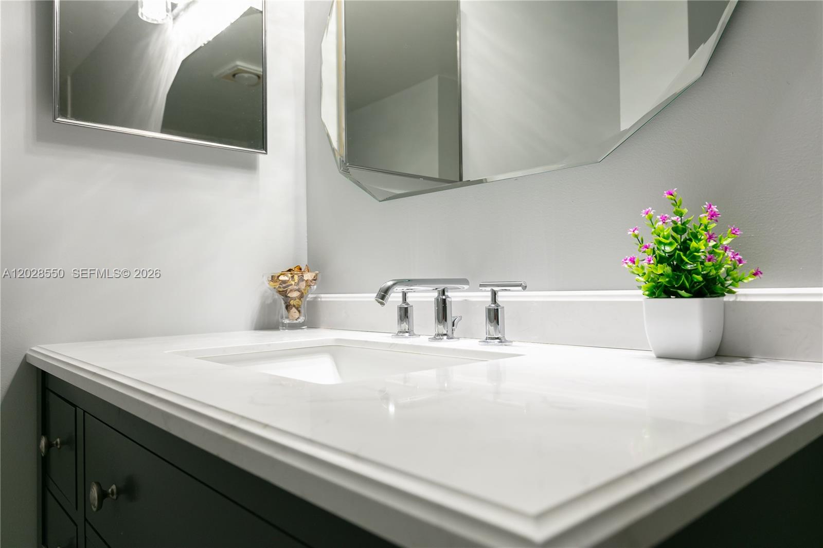 Photo of 2401 Ocean Dr #404, Hollywood, Florida, 33019 -
