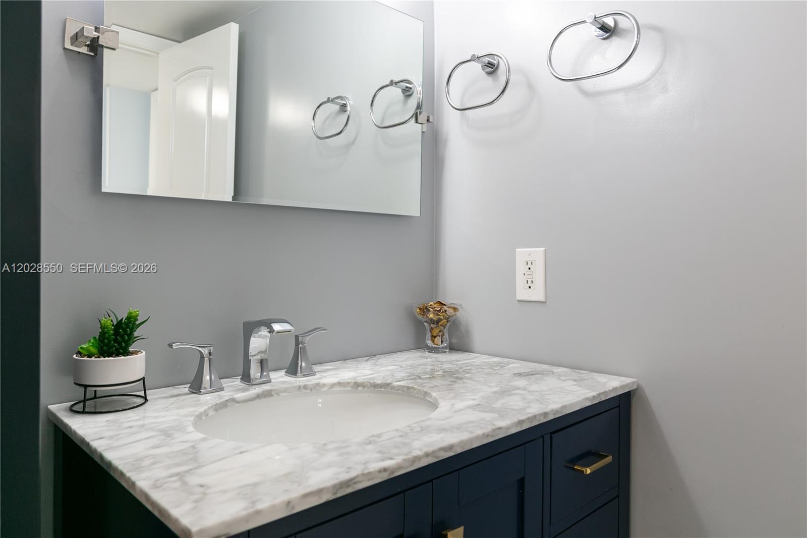 Photo of 2401 Ocean Dr #404, Hollywood, Florida, 33019 -