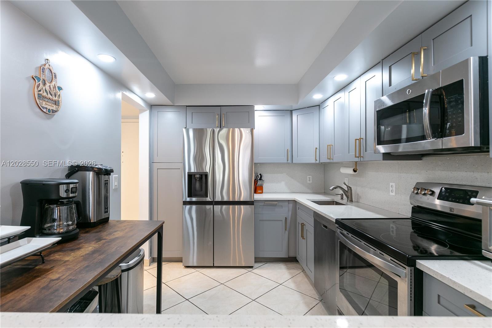 Photo of 2401 Ocean Dr #404, Hollywood, Florida, 33019 -