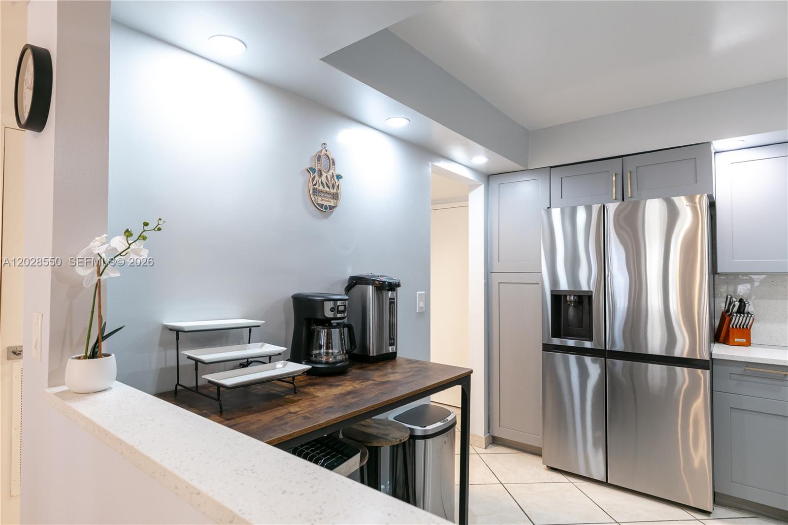 Photo of 2401 Ocean Dr #404, Hollywood, Florida, 33019 -